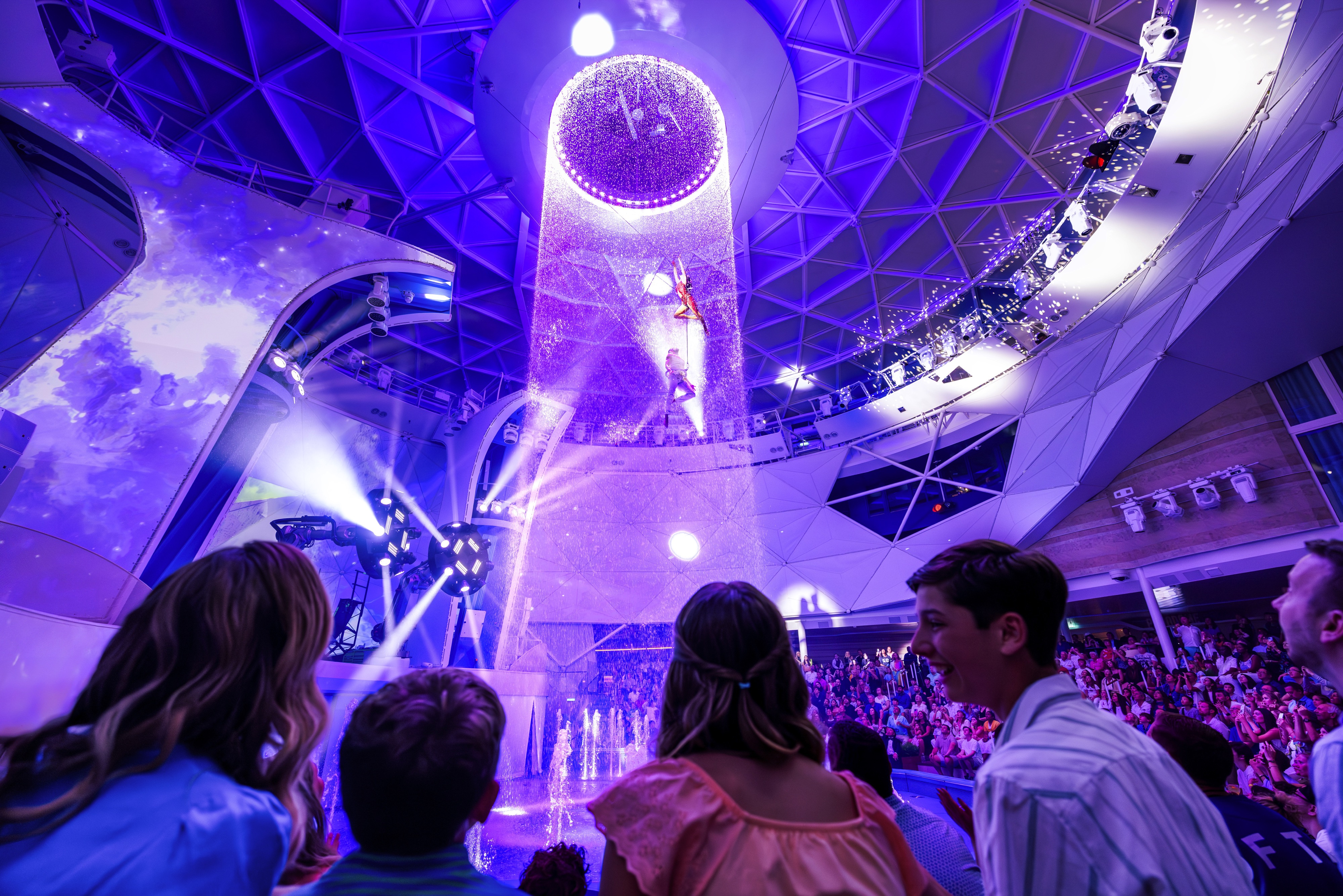 Icon of the Seas - AquaTheatre